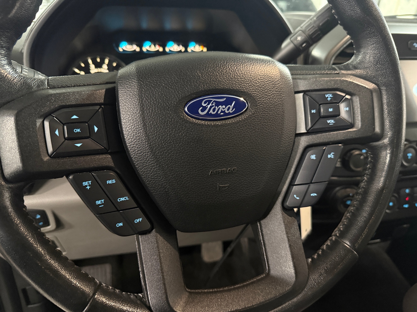 Thumbnail: 2018 Ford Econoline - 5