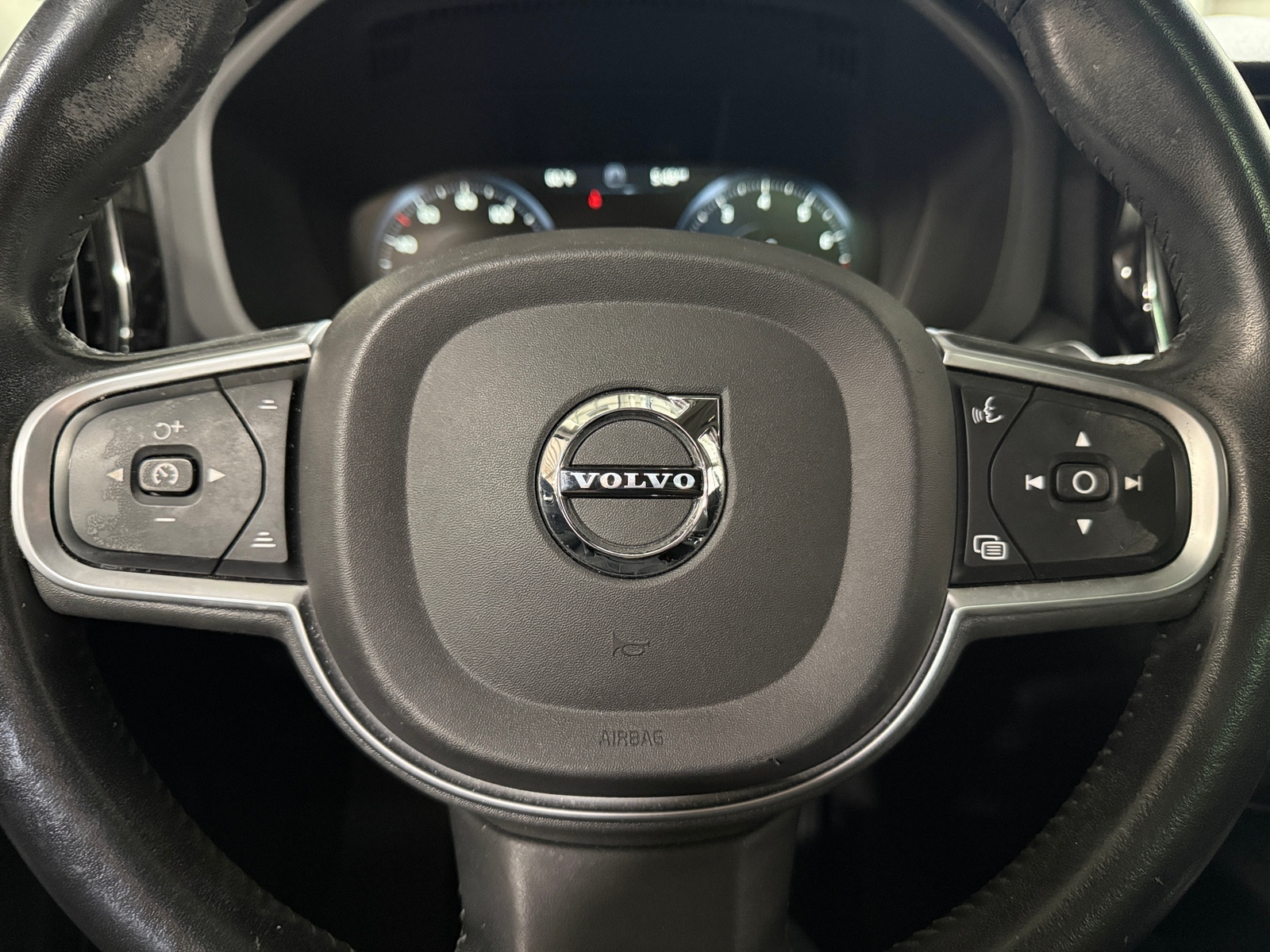 Thumbnail: 2020 Volvo XC60 - 4