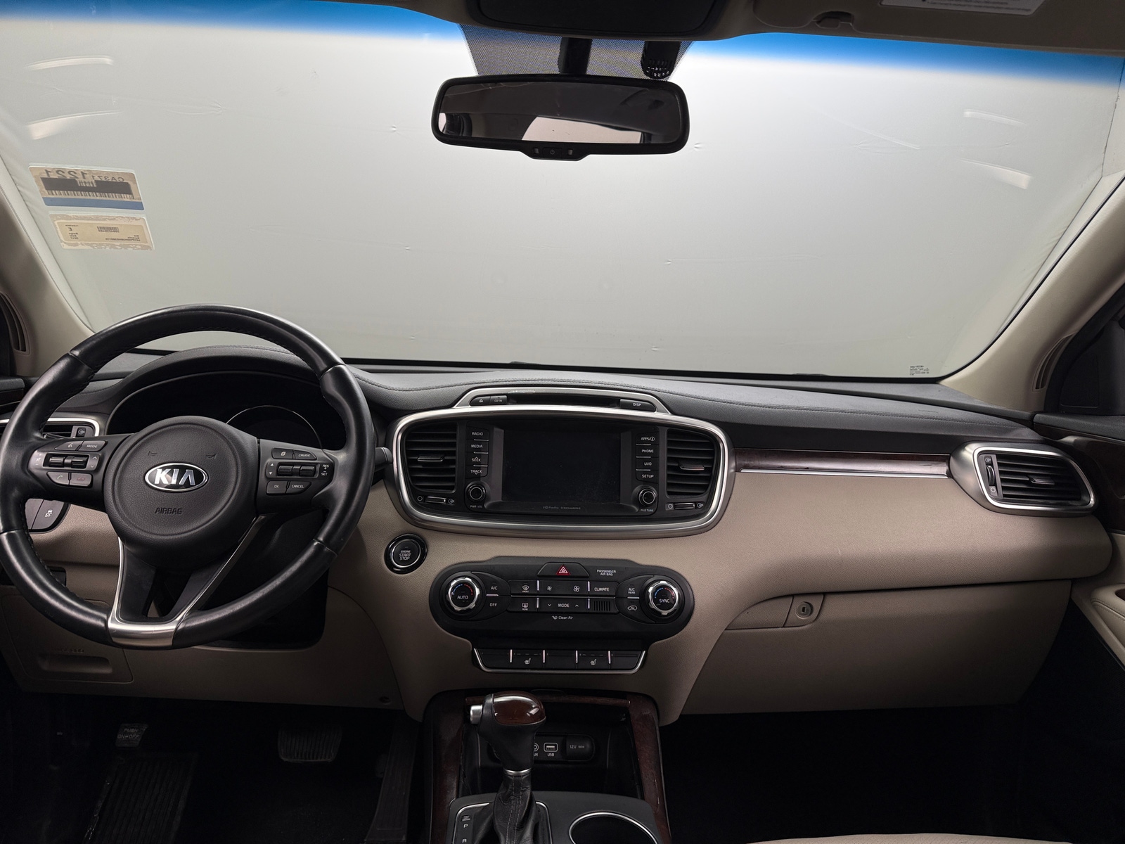 Thumbnail: 2017 Kia Sorento - 2