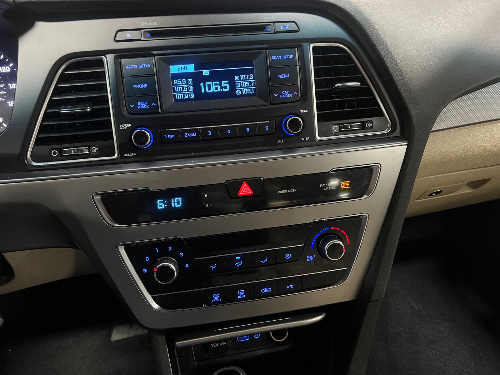 Thumbnail: 2015 Hyundai Sonata - 4