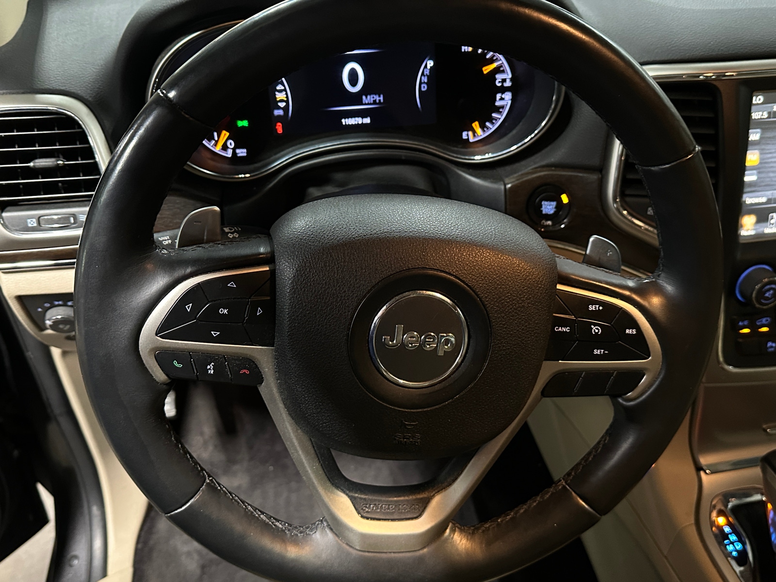 Thumbnail: 2017 Jeep Grand Cherokee - 4