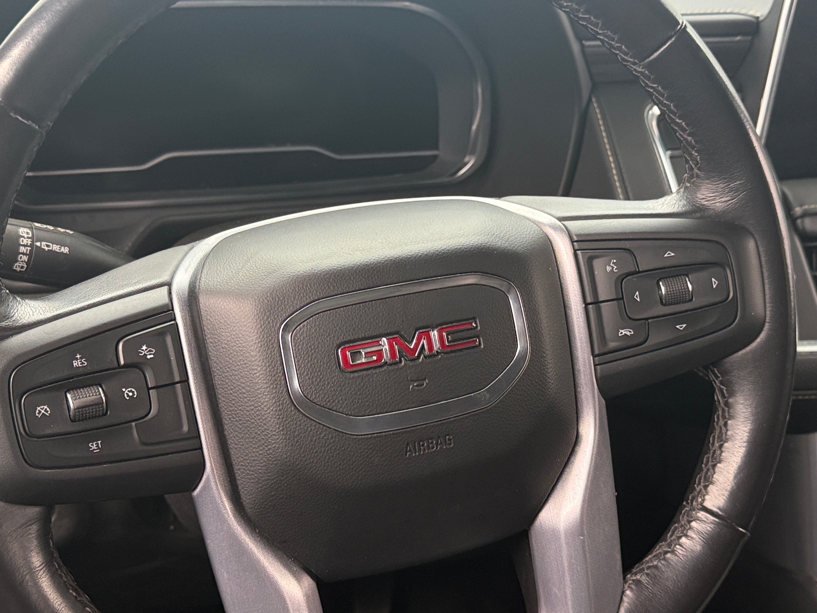 Thumbnail: 2022 GMC Yukon - 4