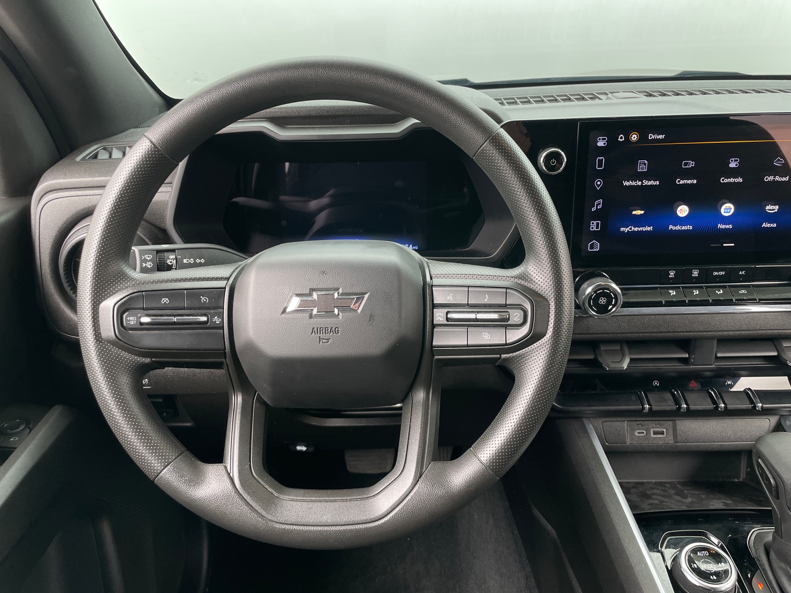 Thumbnail: 2023 Chevrolet Colorado - 5