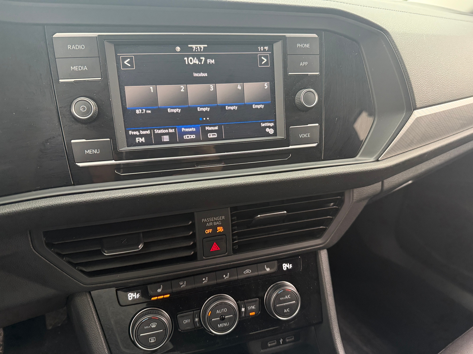 Thumbnail: 2020 Volkswagen Jetta - 3