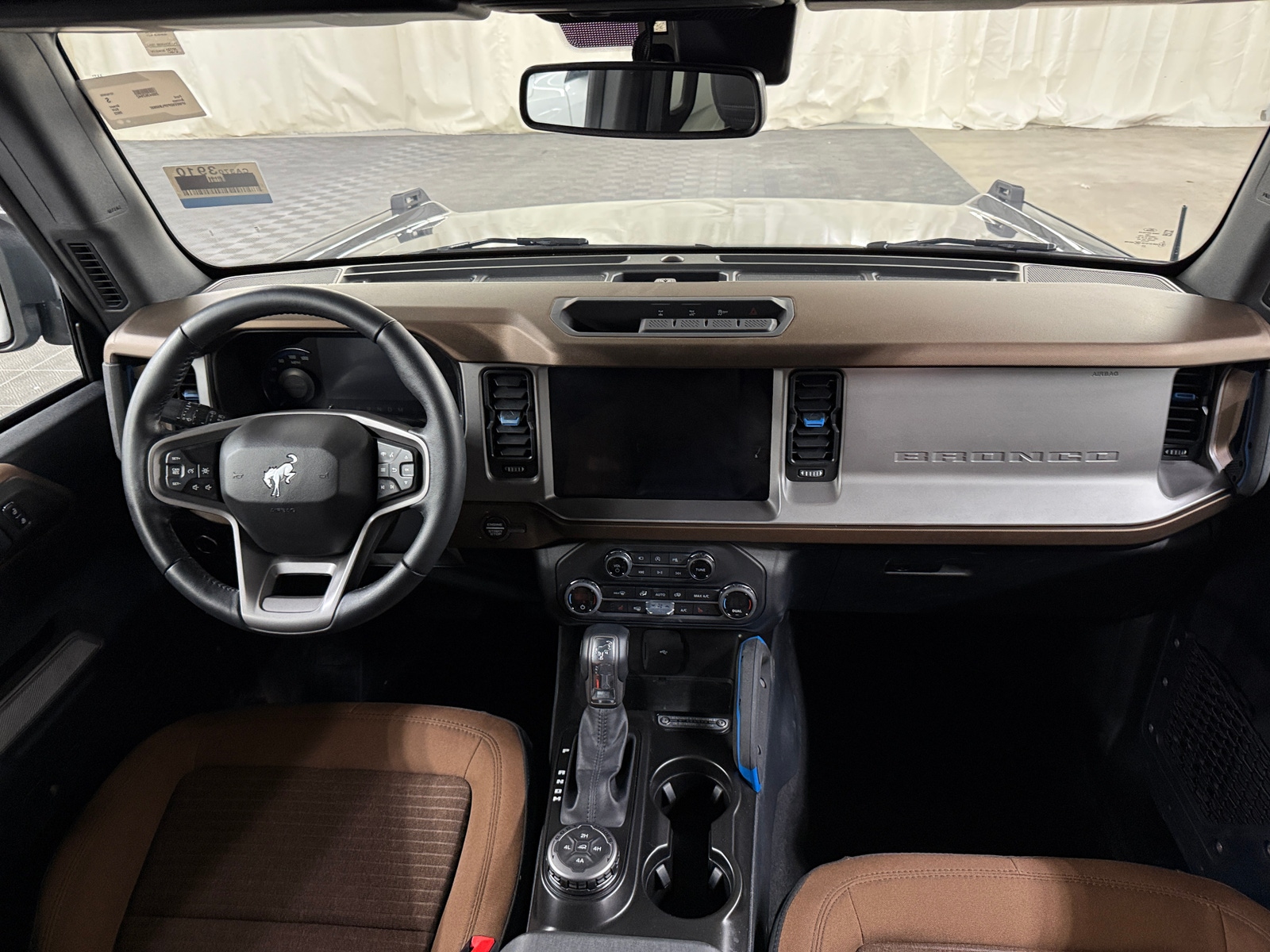 Thumbnail: 2023 Ford Bronco - 3