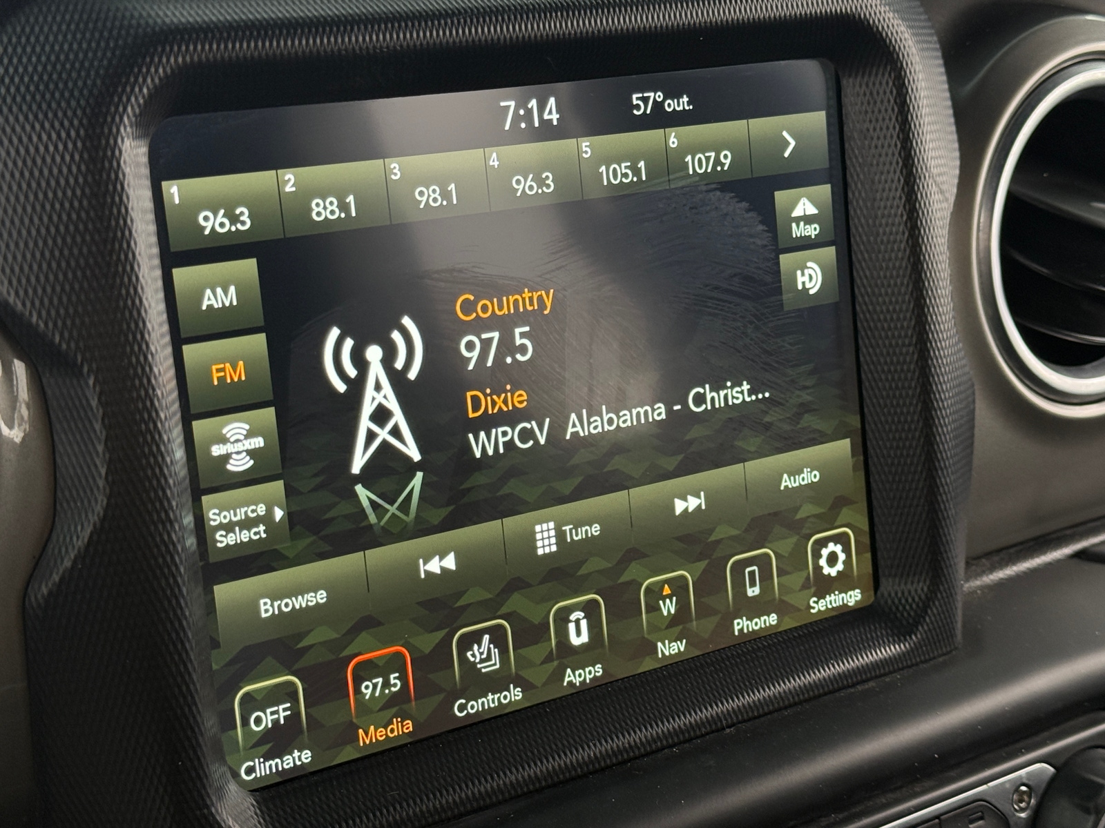 Thumbnail: 2018 Jeep Wrangler - 4