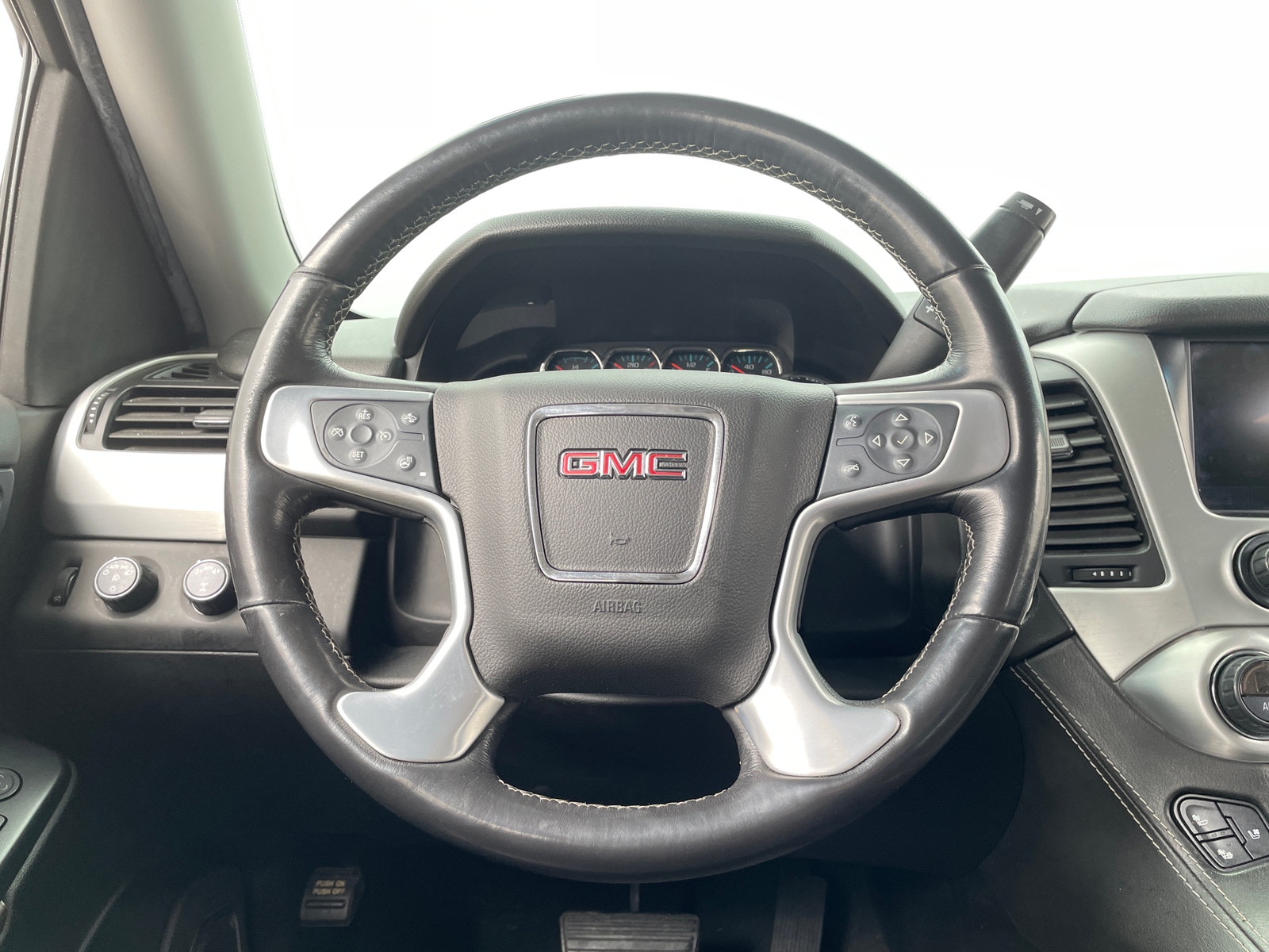 Thumbnail: 2019 GMC Yukon - 4