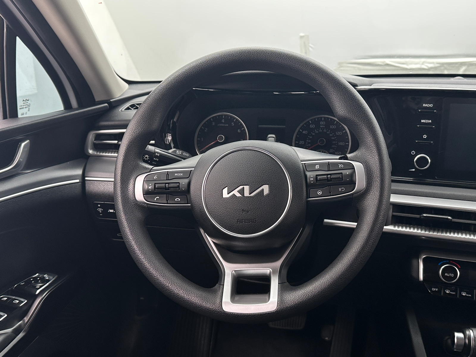 Thumbnail: 2023 Kia K5 - 5