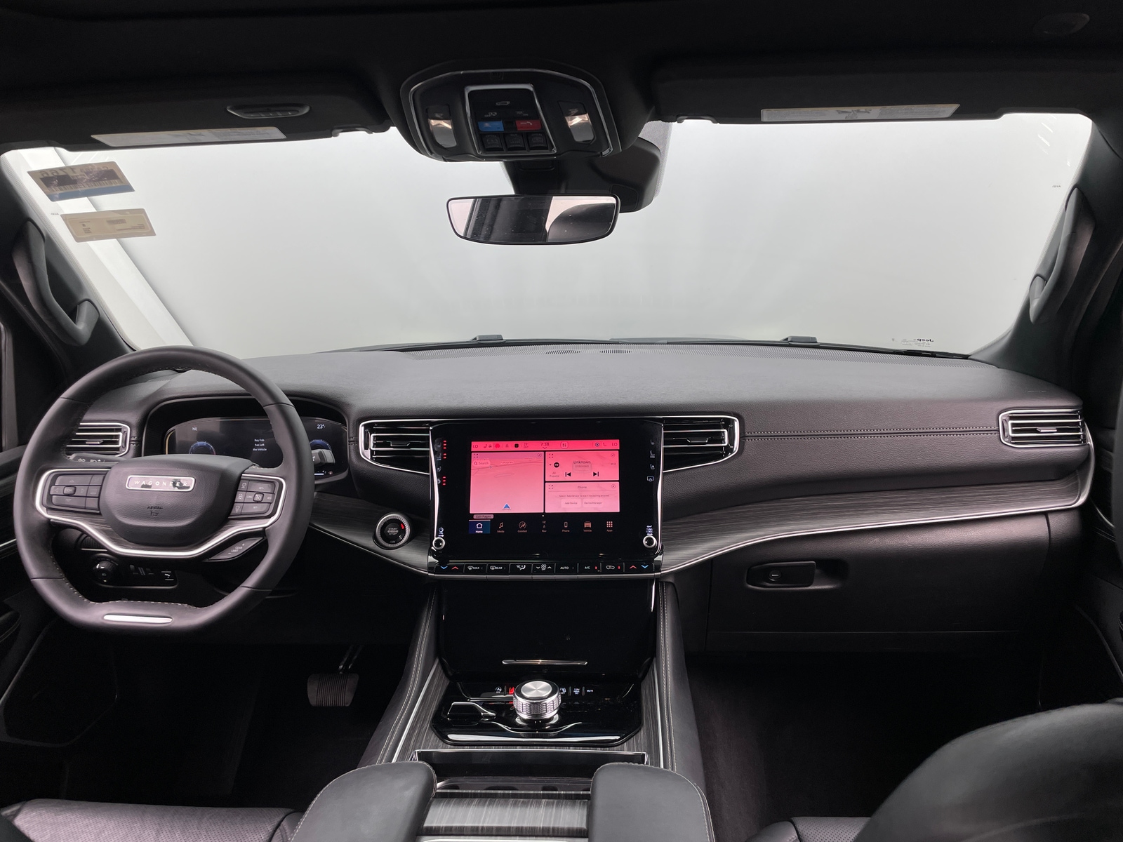 Thumbnail: 2023 Jeep Wagoneer - 2