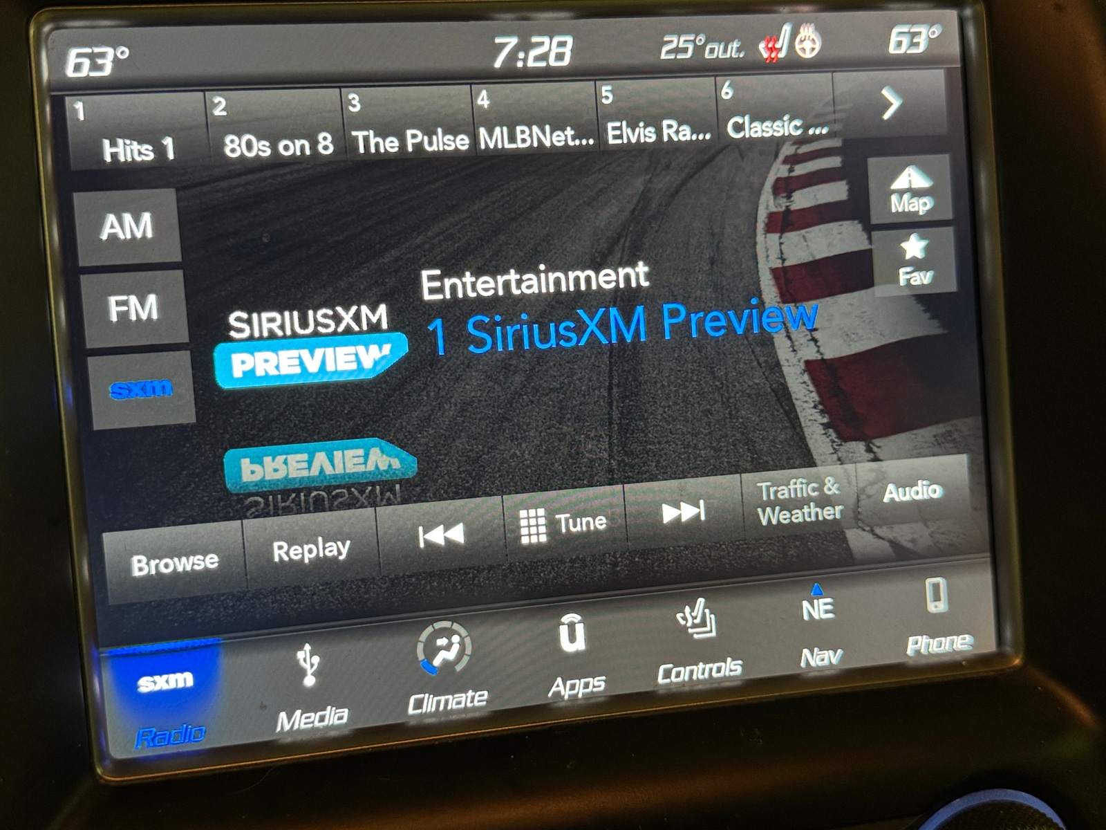 Thumbnail: 2018 Jeep Grand Cherokee - 3