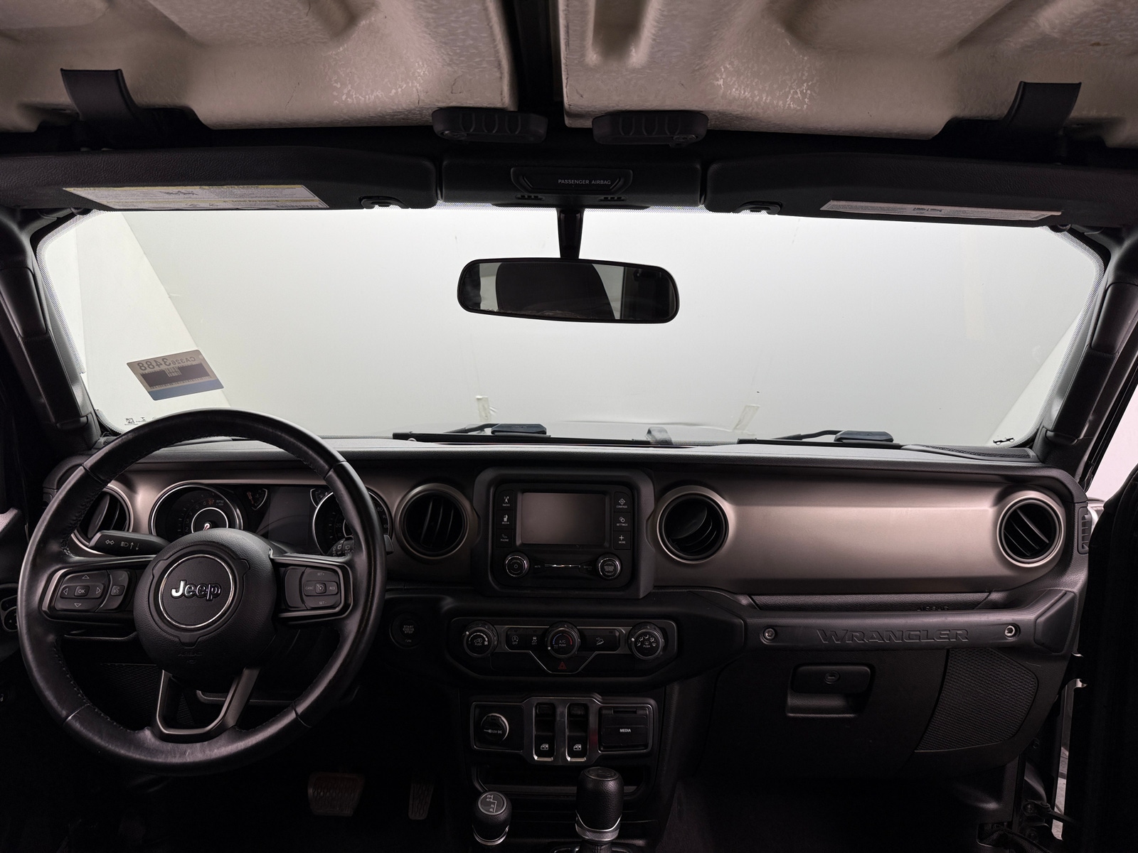 Thumbnail: 2019 Jeep Wrangler - 3