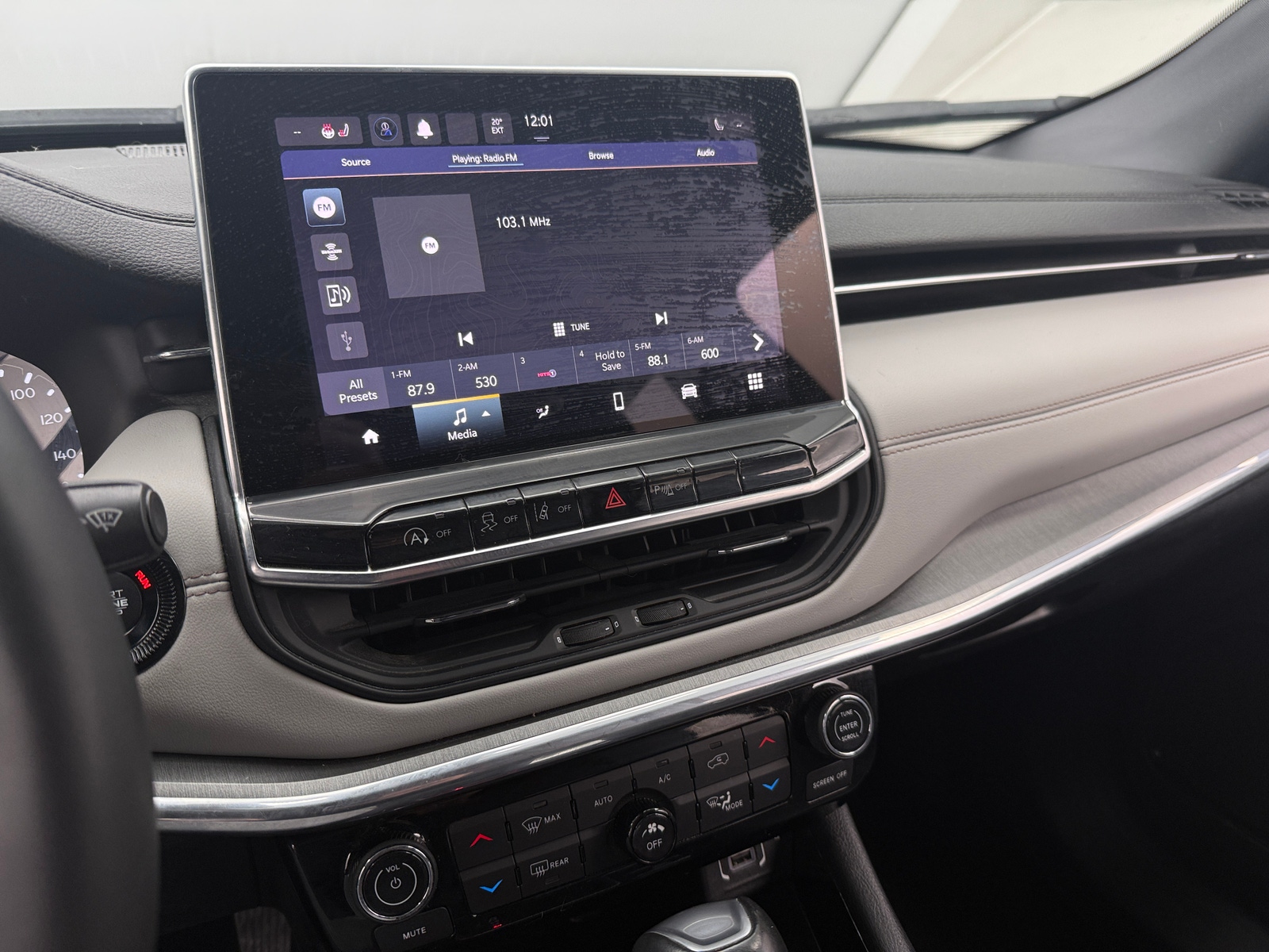 Thumbnail: 2023 Jeep Compass - 3