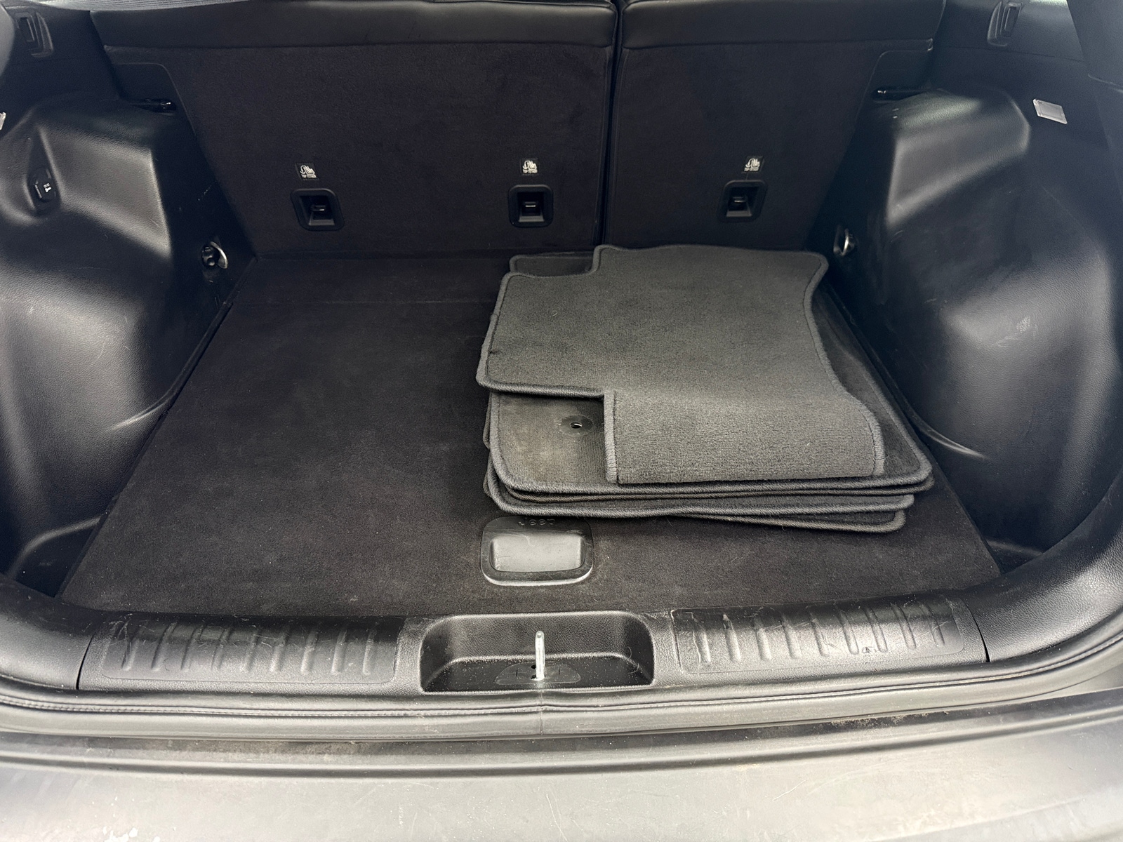 Thumbnail: 2021 Jeep Cherokee - 6