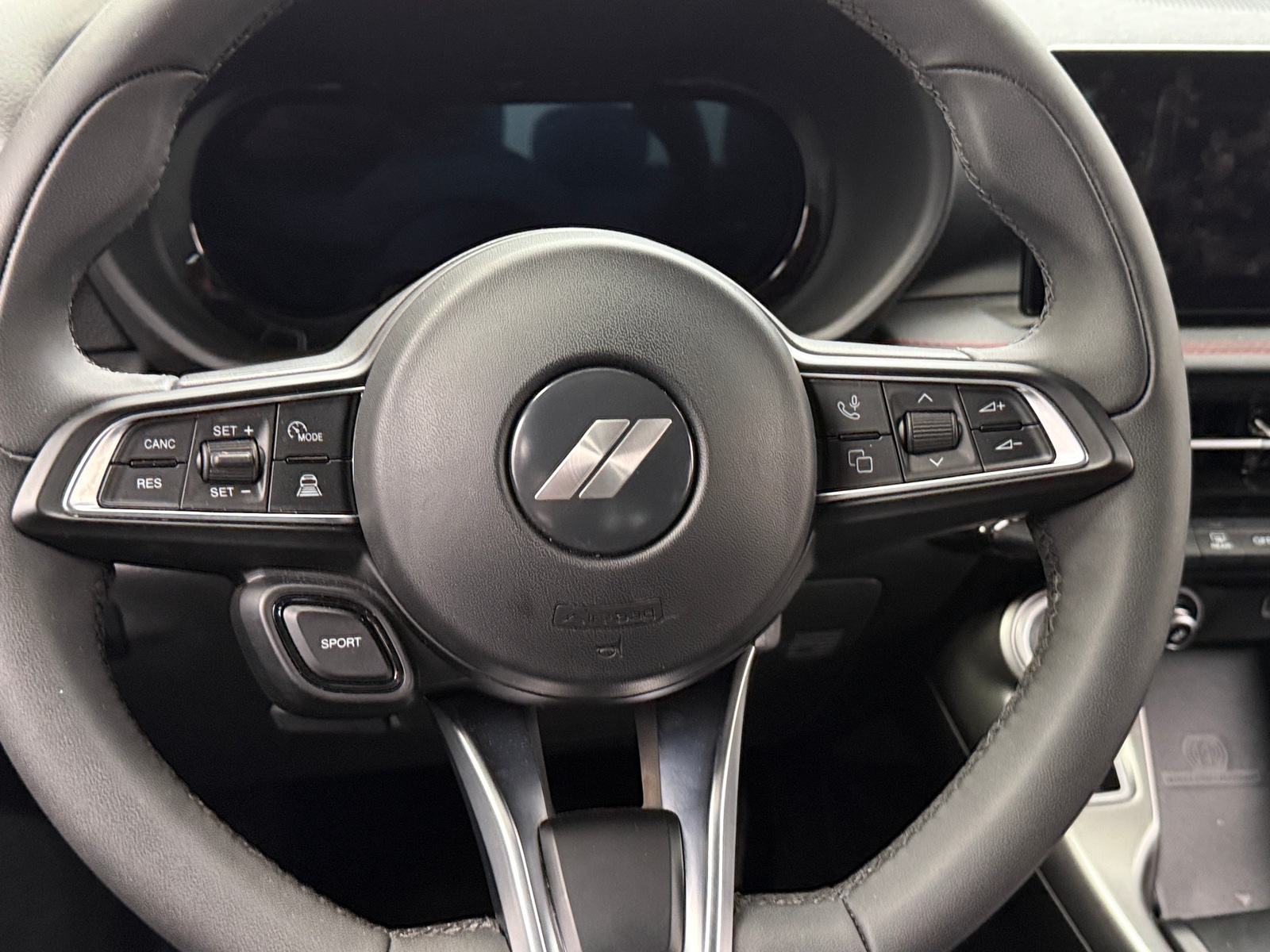 Thumbnail: 2024 Dodge Hornet - 4