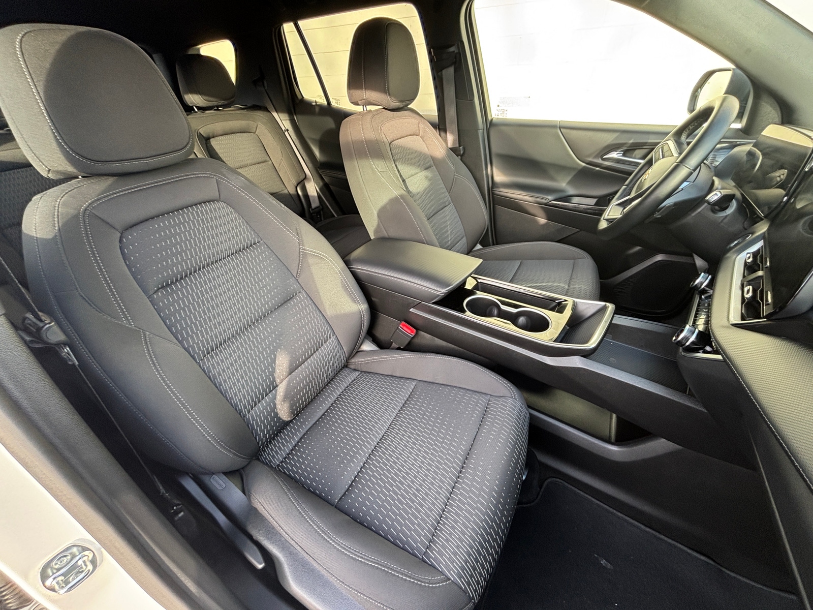 Thumbnail: 2025 Chevrolet Equinox - 2