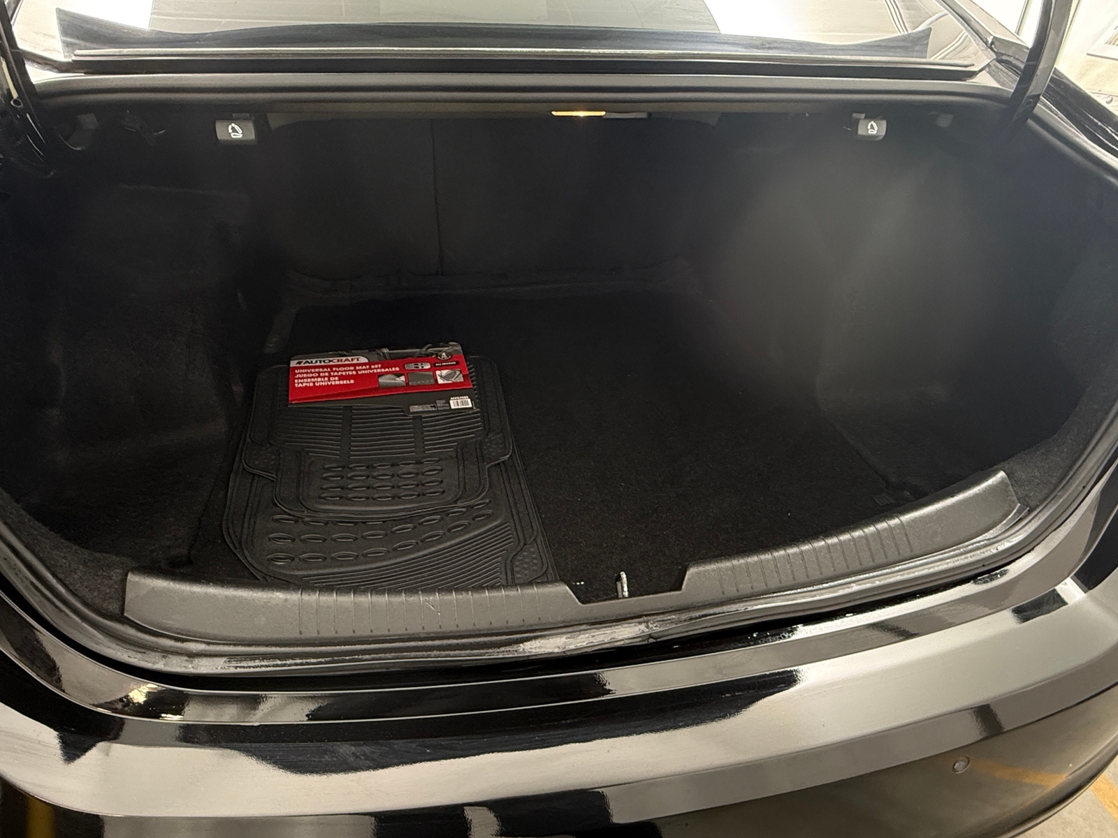 Thumbnail: 2017 Chevrolet Malibu - 7