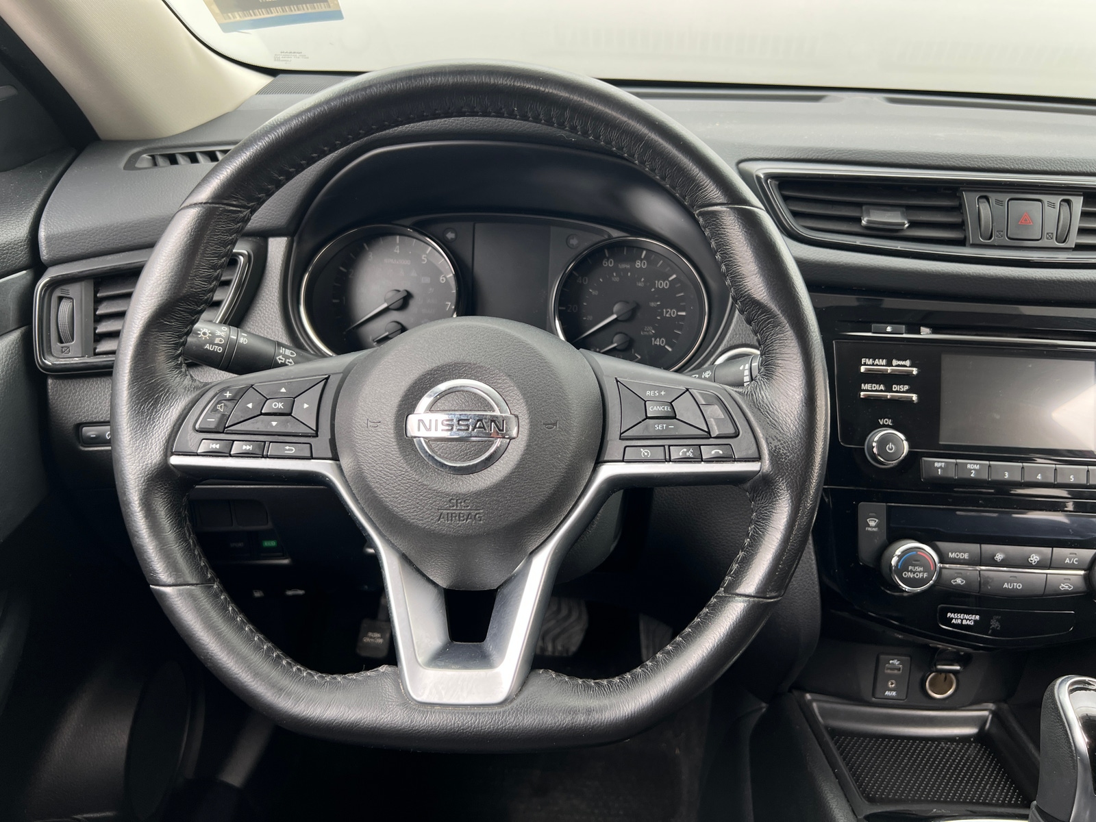 Thumbnail: 2017 Nissan Rogue - 5