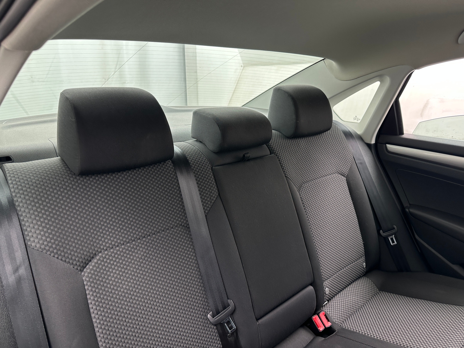 Thumbnail: 2014 Volkswagen Passat - 6