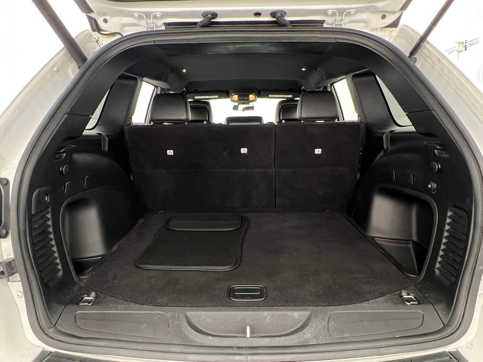 Thumbnail: 2021 Jeep Grand Cherokee - 7