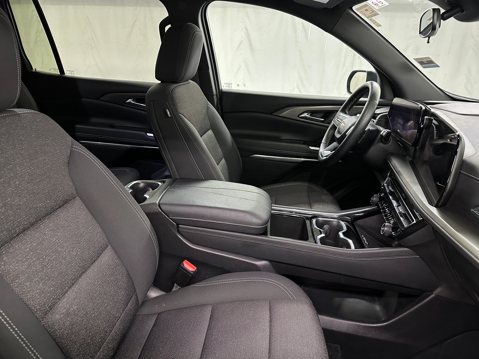 Thumbnail: 2025 Chevrolet Traverse - 2