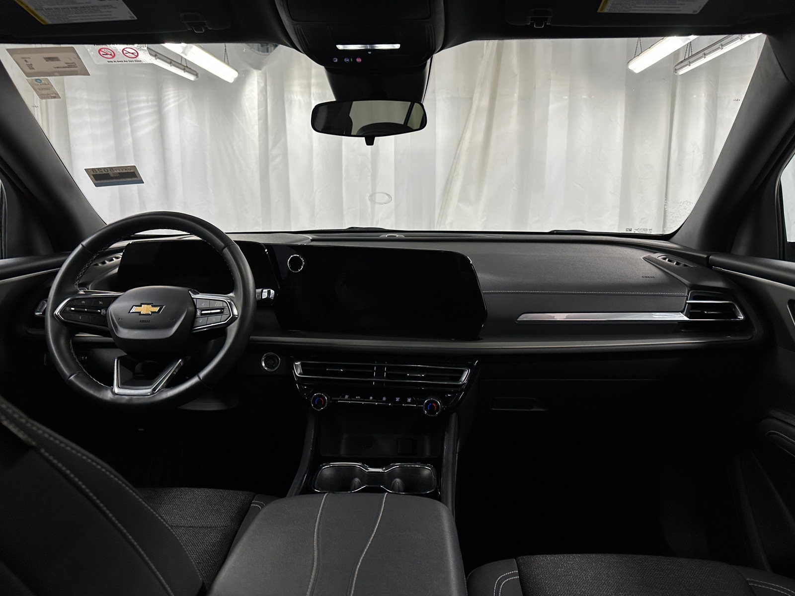 Thumbnail: 2025 Chevrolet Traverse - 3