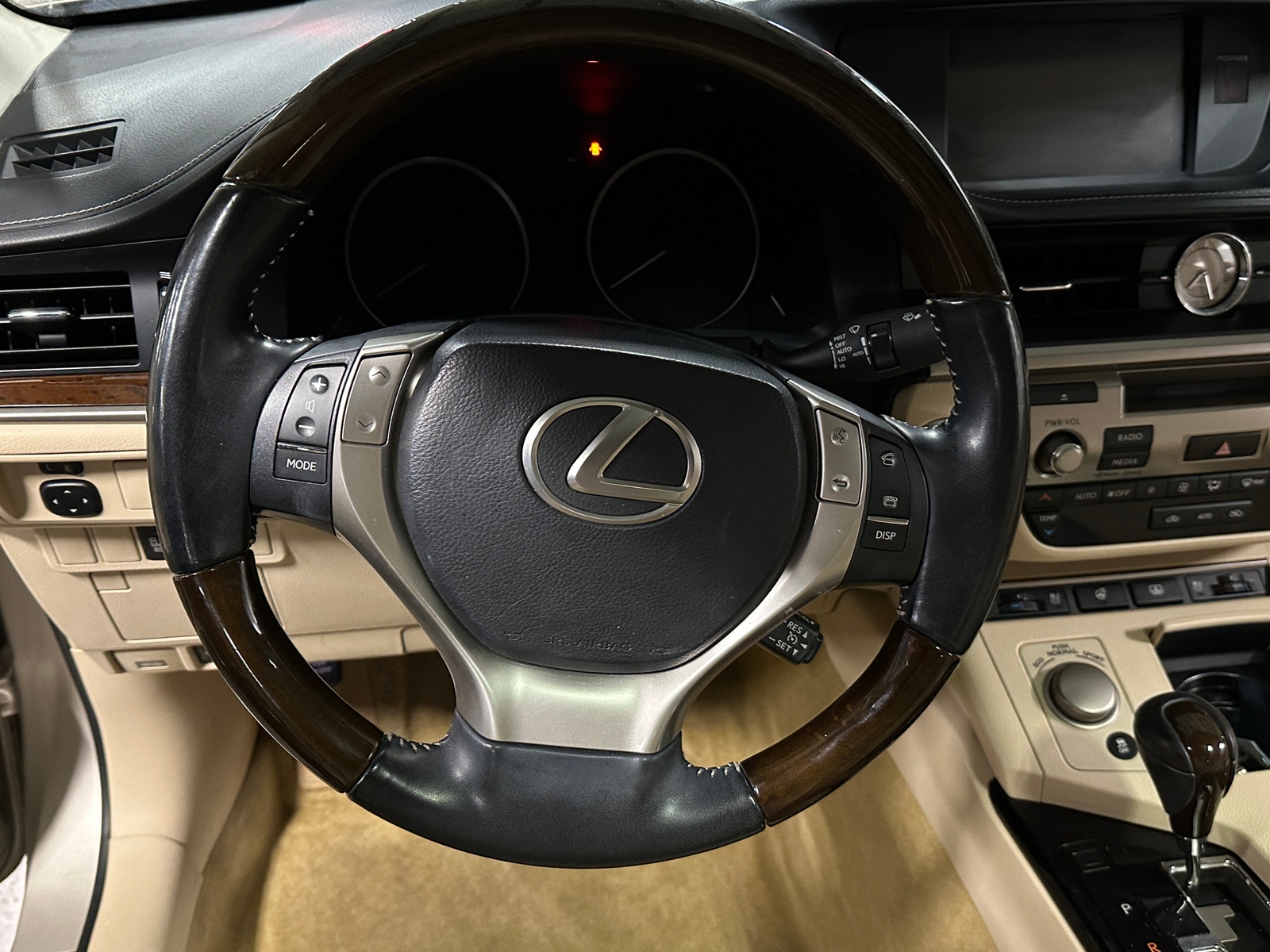 Thumbnail: 2013 Lexus ES - 4