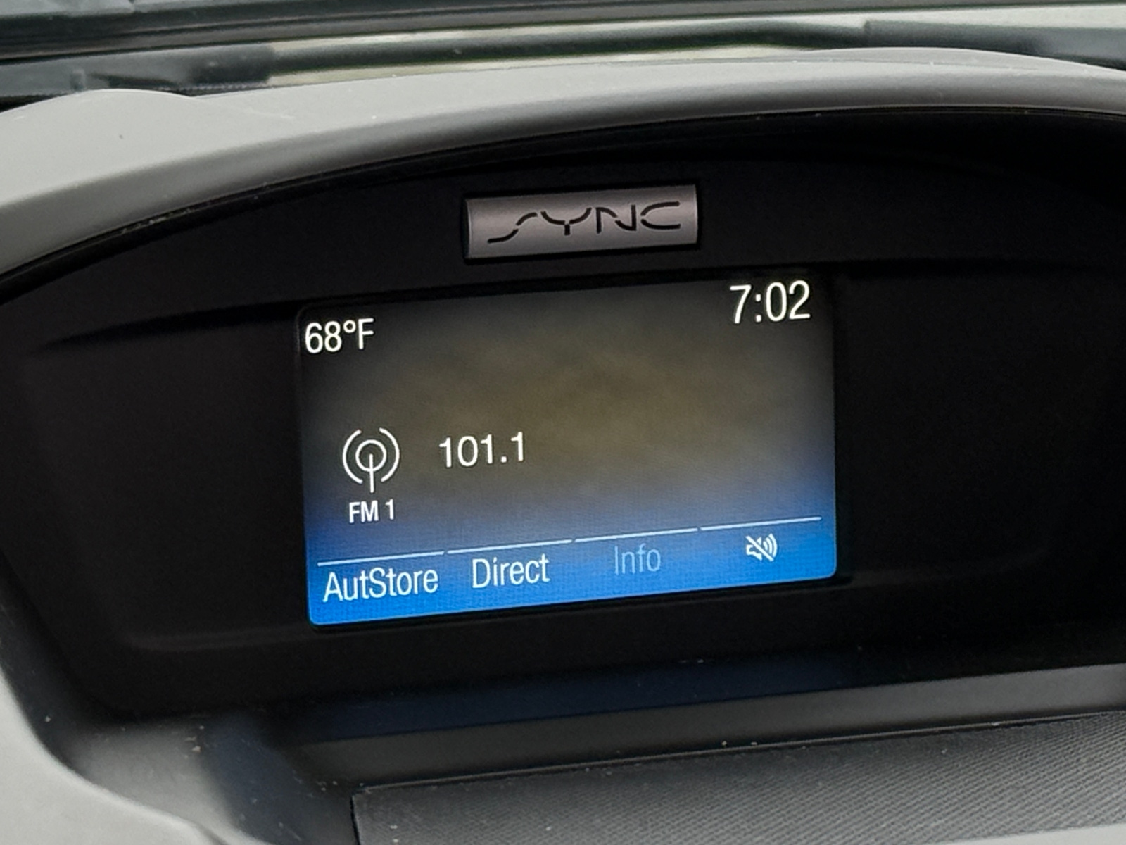 Thumbnail: 2017 Ford Escape - 4