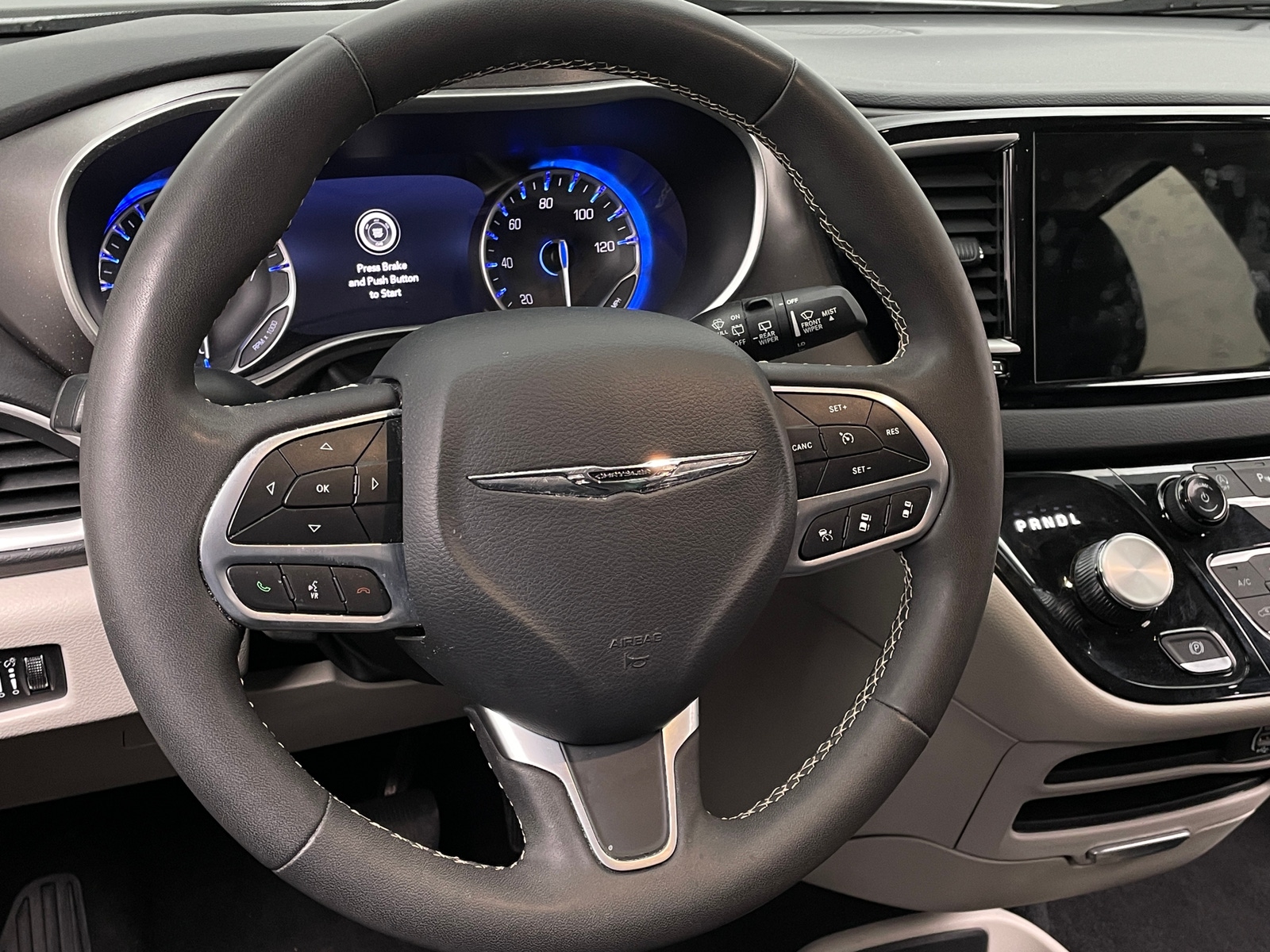 Thumbnail: 2024 Chrysler Pacifica - 4