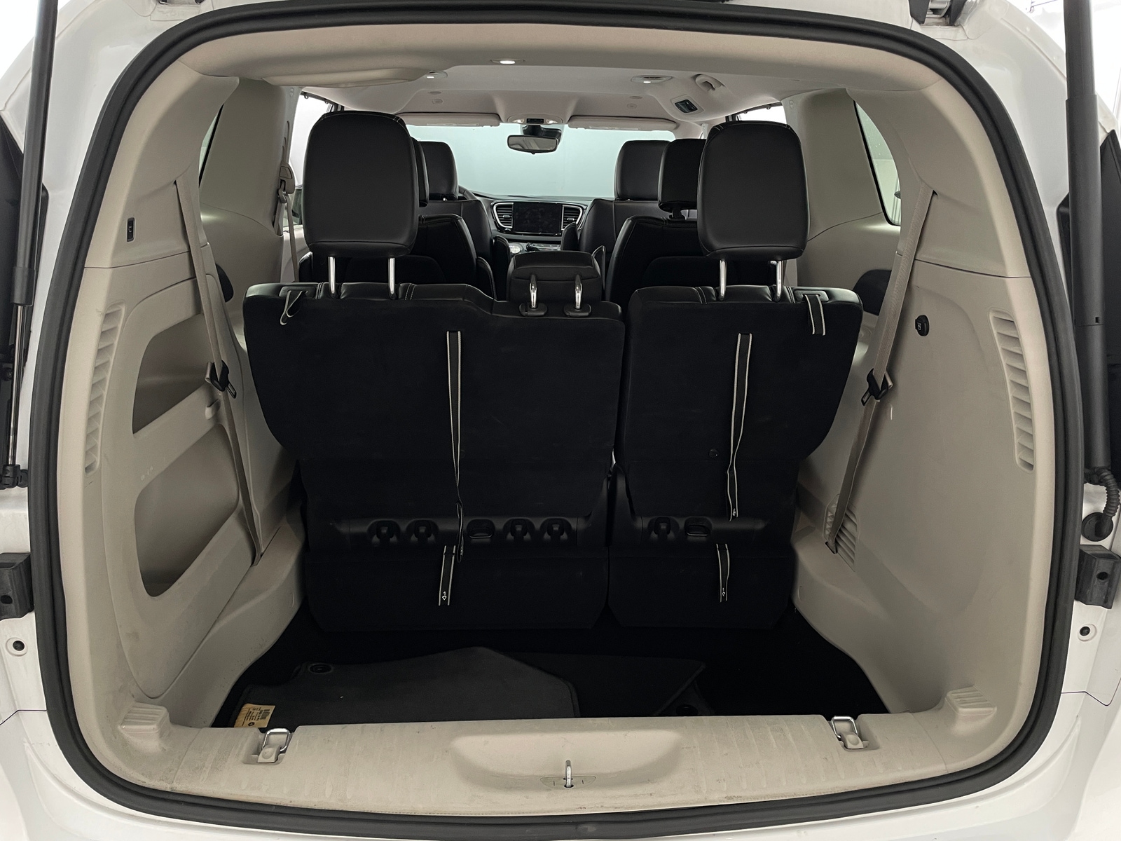 Thumbnail: 2024 Chrysler Pacifica - 6