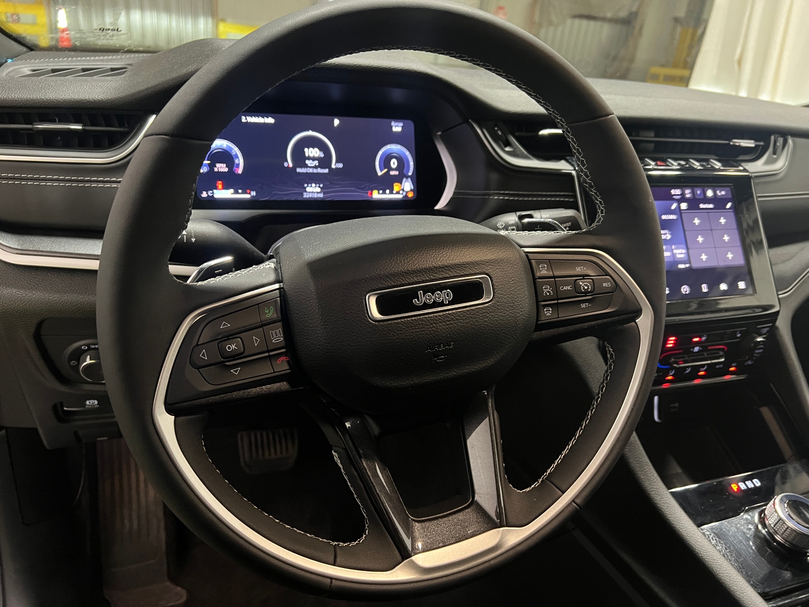 Thumbnail: 2023 Jeep Grand Cherokee - 4