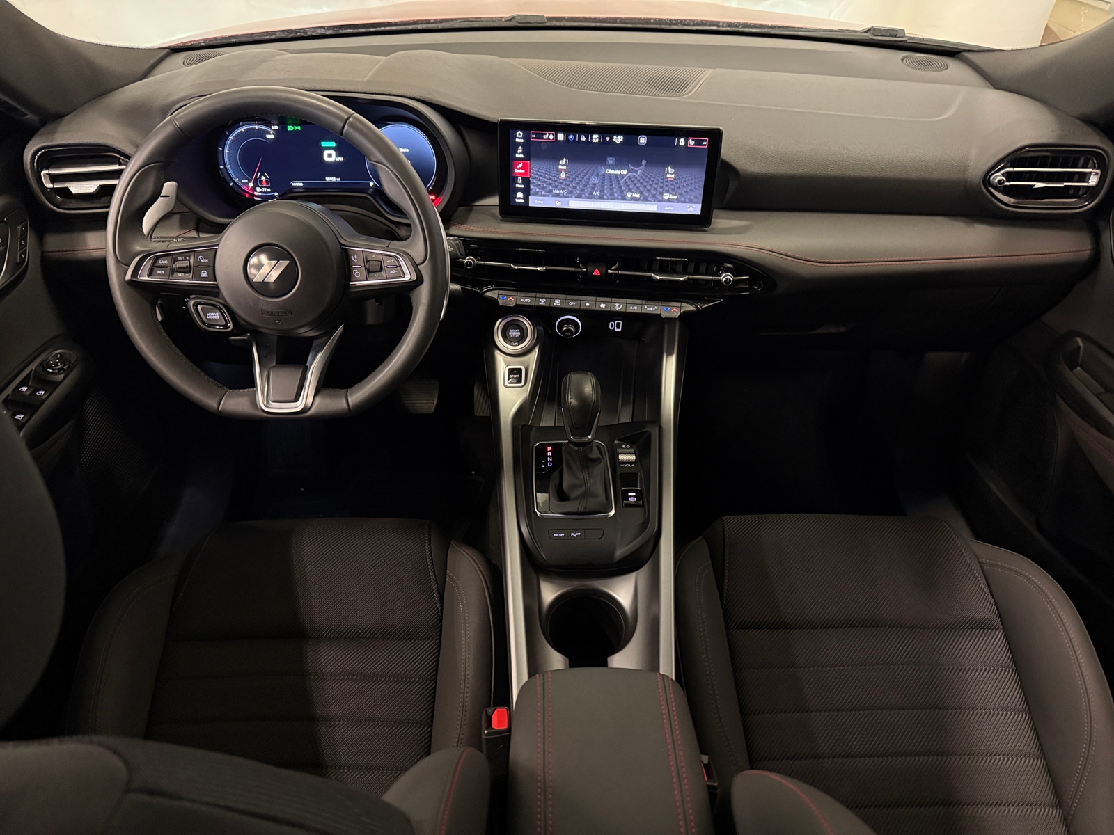 Thumbnail: 2024 Dodge Hornet - 3