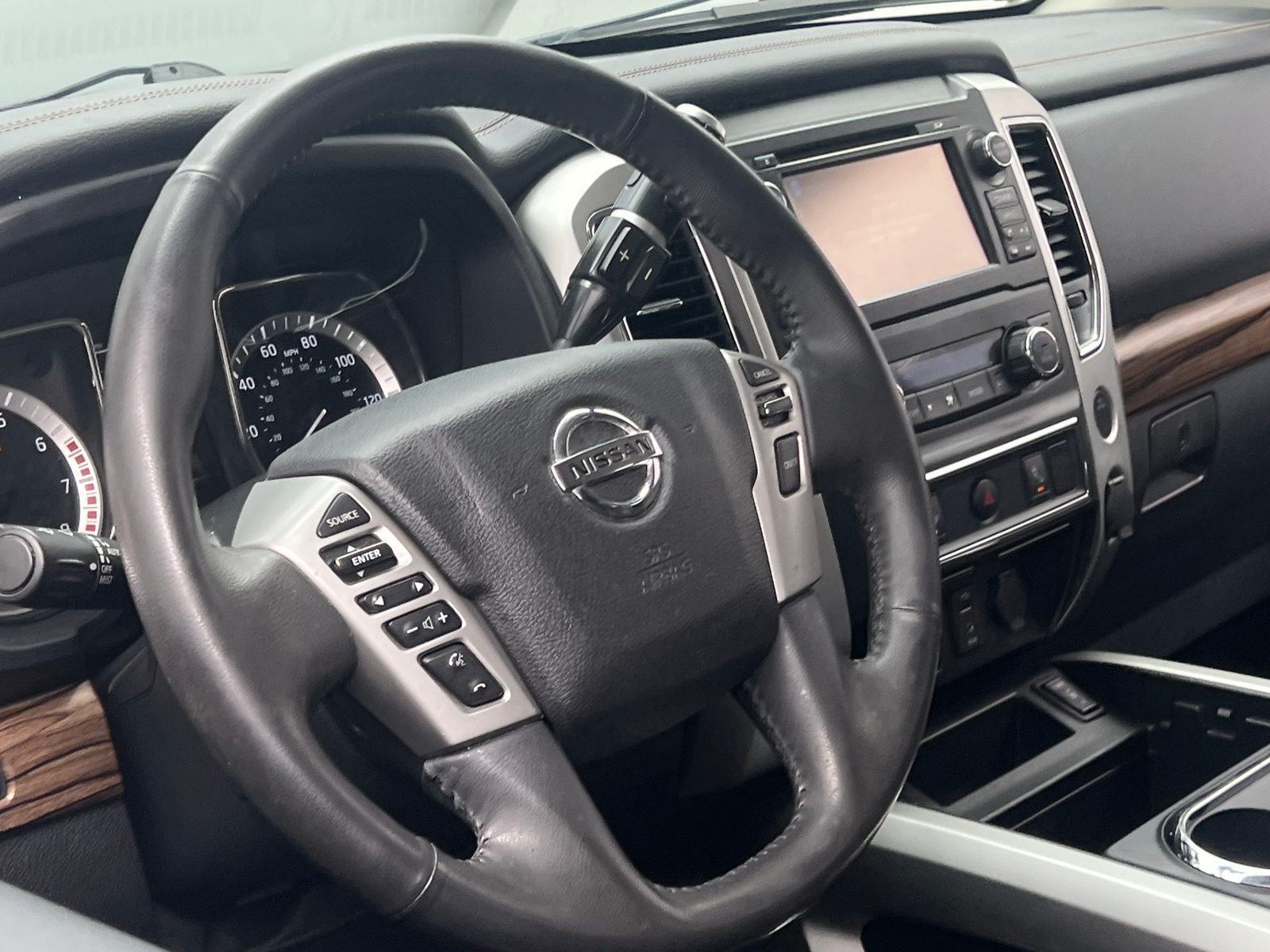 Thumbnail: 2017 Nissan Titan - 4