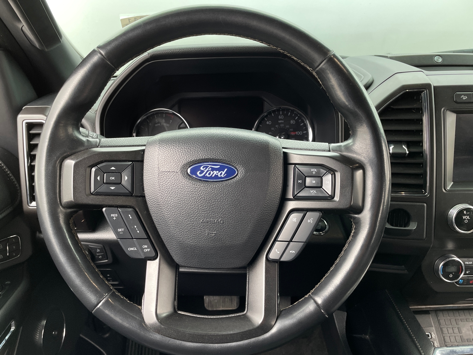 Thumbnail: 2019 Ford Expedition - 4