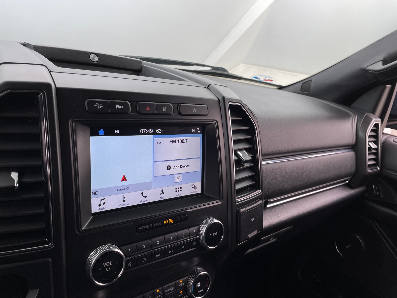 Thumbnail: 2019 Ford Expedition - 3