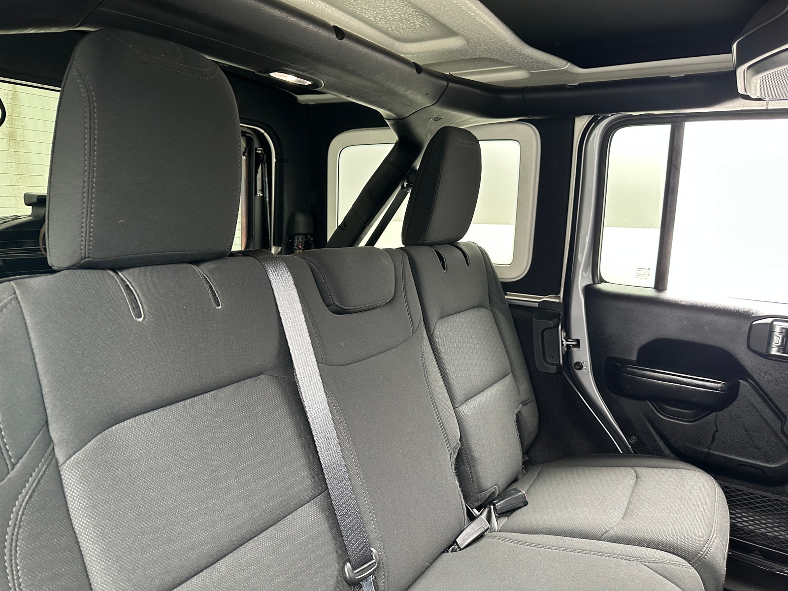 Thumbnail: 2019 Jeep Wrangler - 6