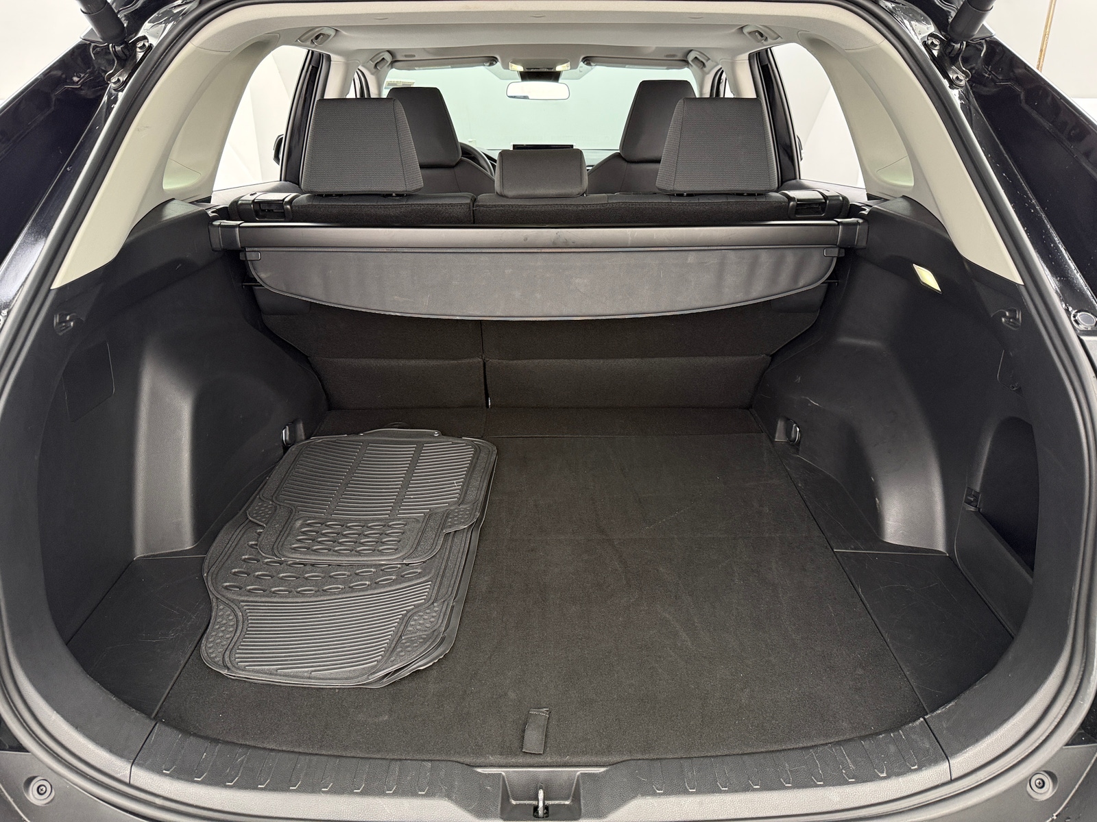 Thumbnail: 2025 Toyota RAV4 - 7