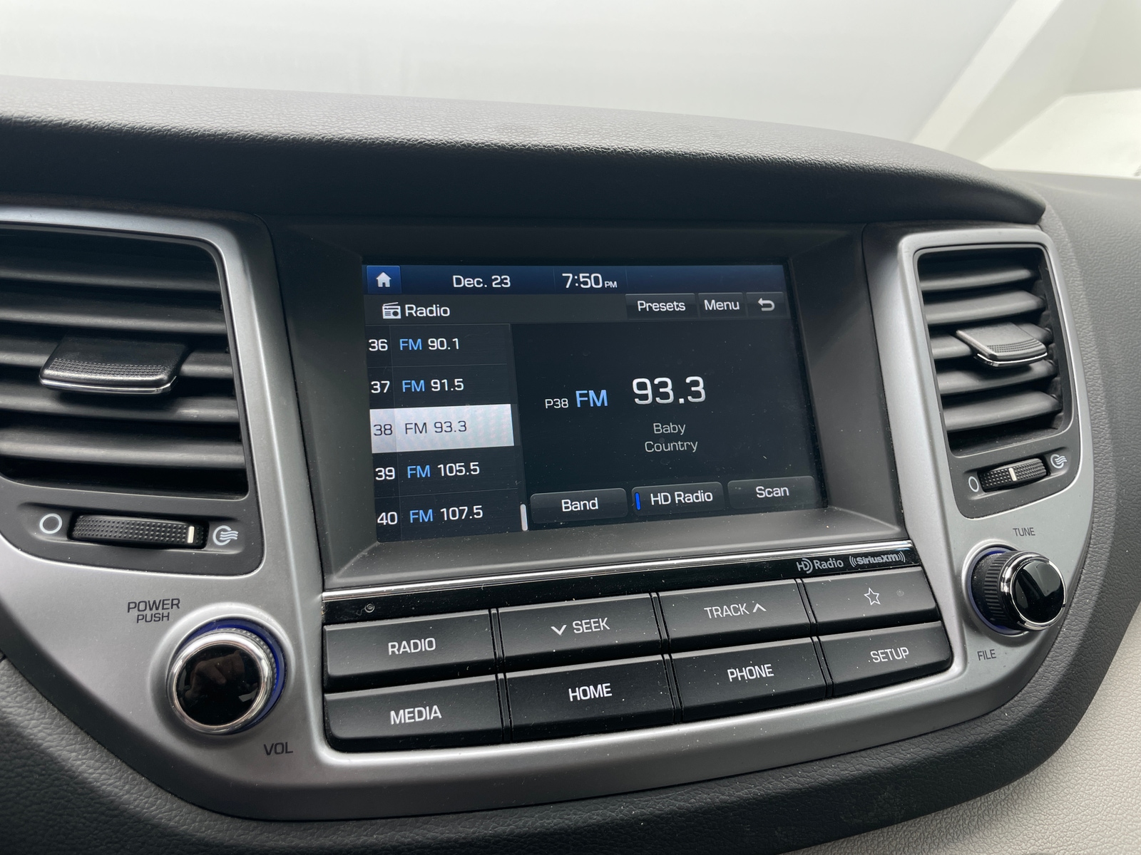 Thumbnail: 2018 Hyundai Tucson - 4