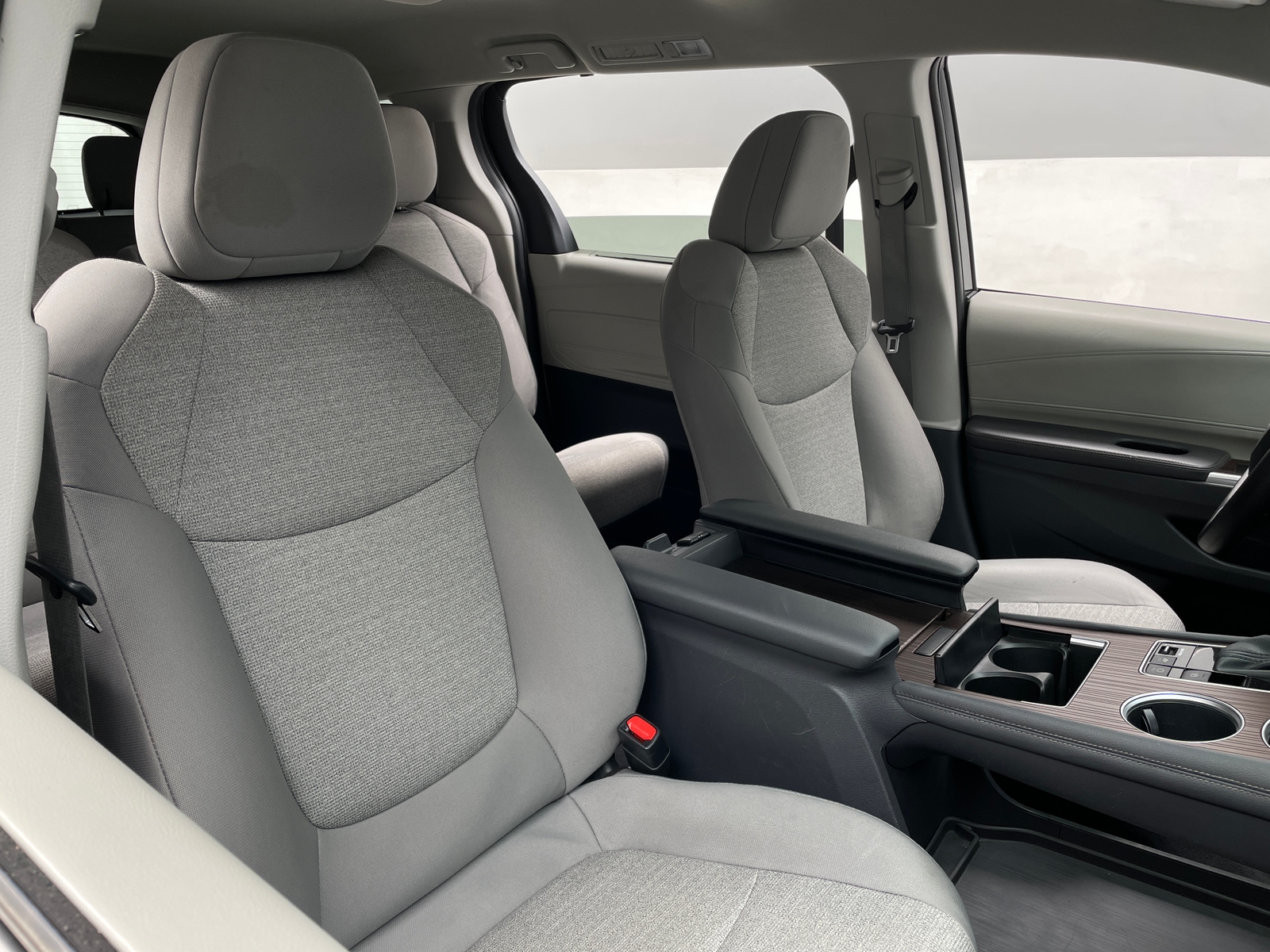 Thumbnail: 2024 Toyota Sienna - 2