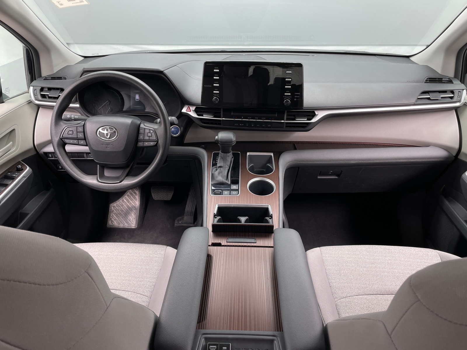 Thumbnail: 2024 Toyota Sienna - 3