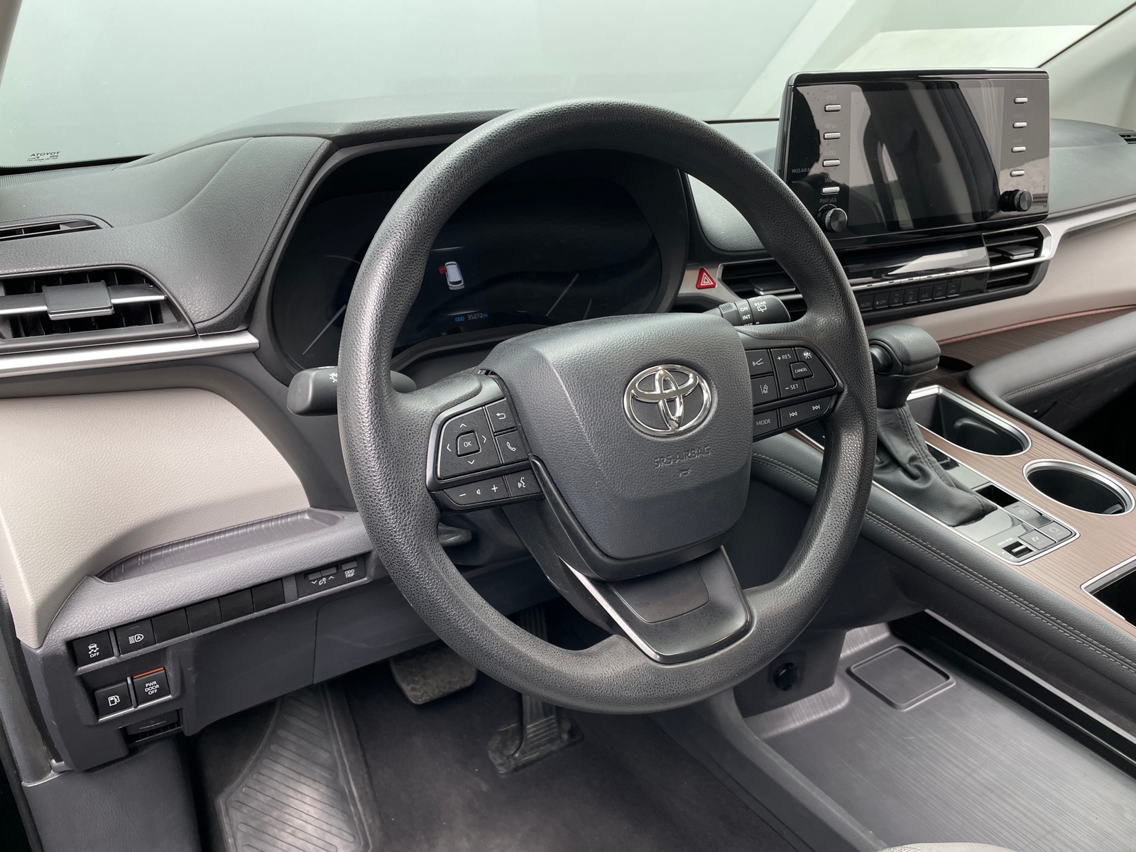 Thumbnail: 2024 Toyota Sienna - 5