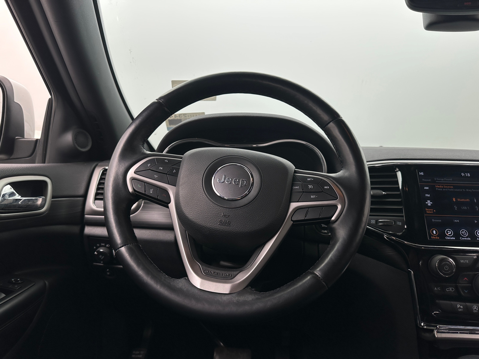 Thumbnail: 2020 Jeep Grand Cherokee - 4