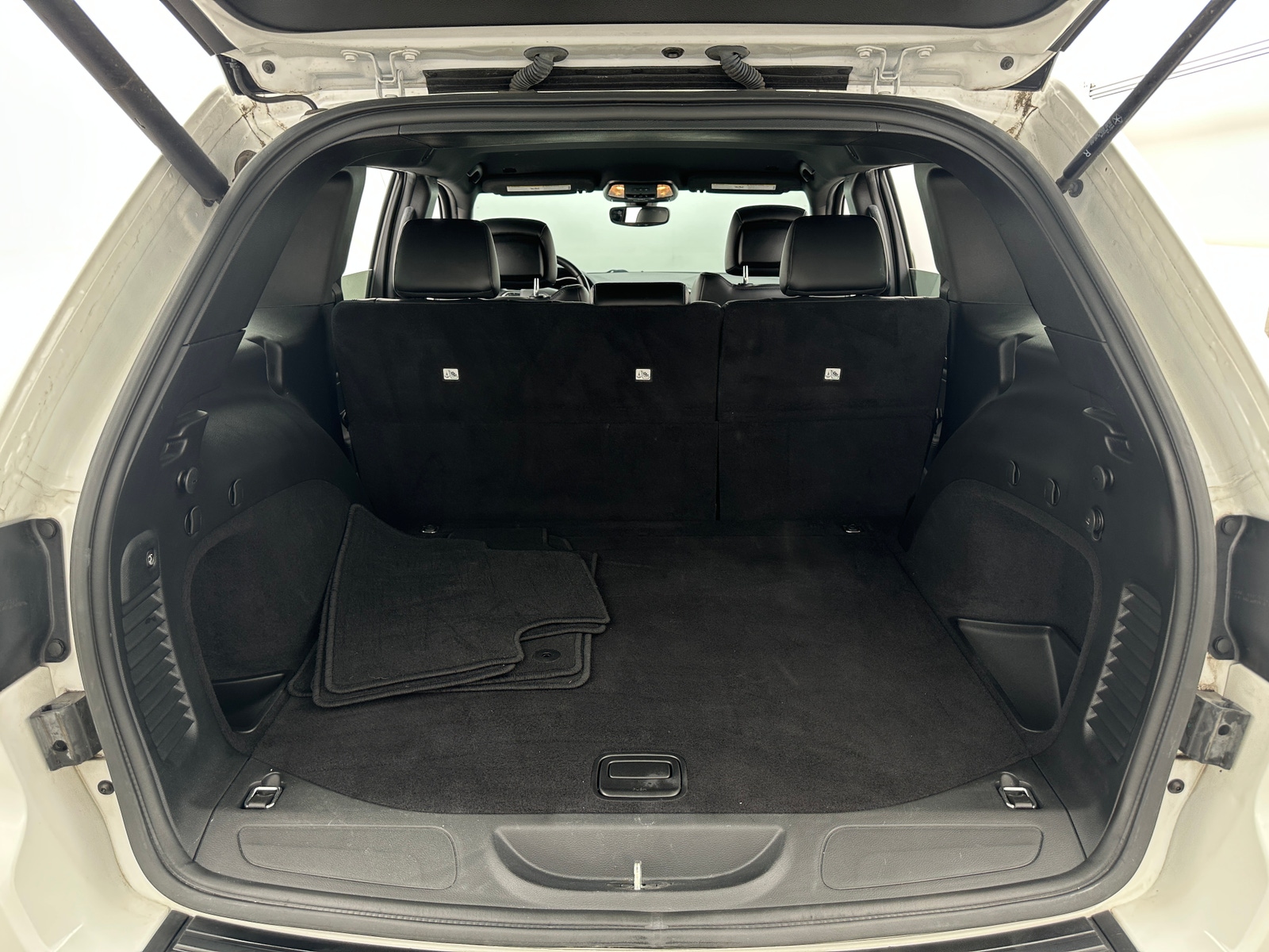 Thumbnail: 2020 Jeep Grand Cherokee - 6