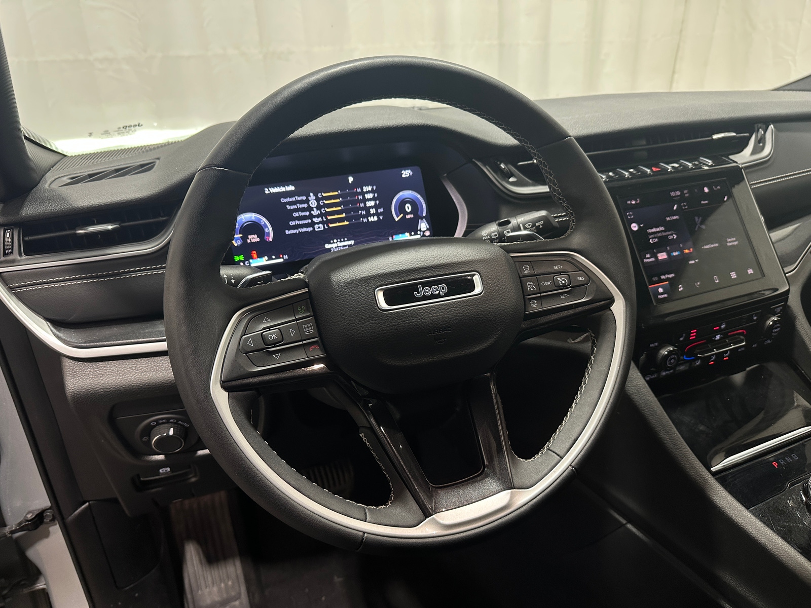 Thumbnail: 2023 Jeep Grand Cherokee - 4