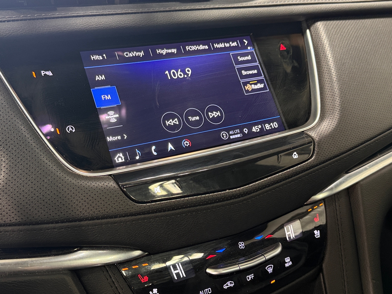 Thumbnail: 2024 Cadillac XT5 - 3