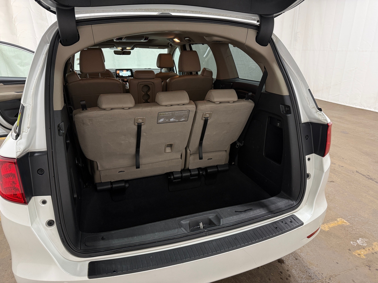 Thumbnail: 2020 Honda Odyssey - 7