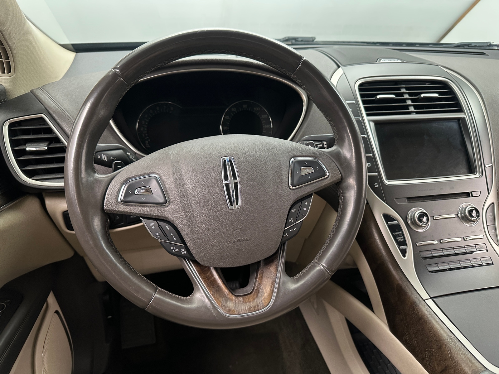 Thumbnail: 2016 Lincoln MKX - 4