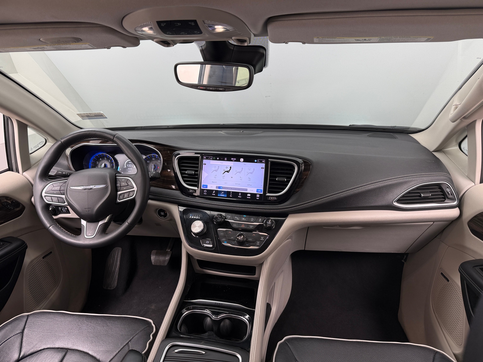 Thumbnail: 2022 Chrysler Pacifica - 2