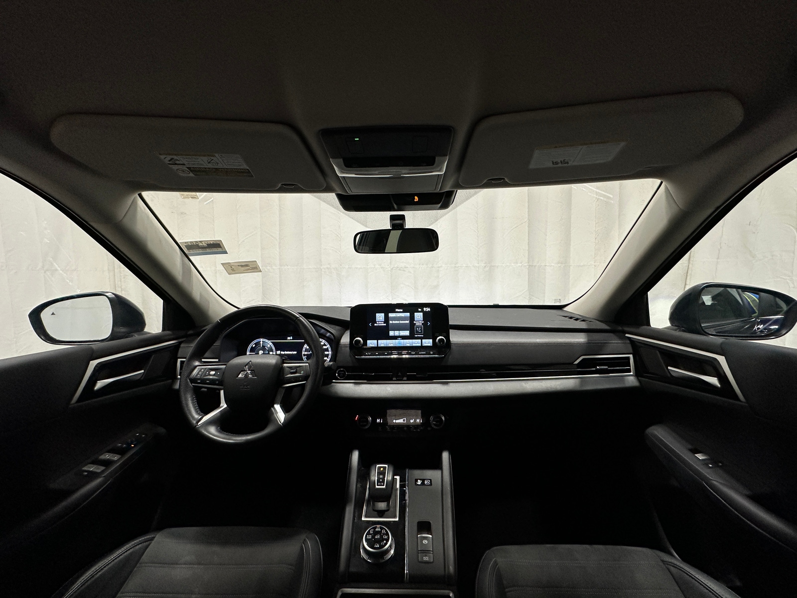 Thumbnail: 2024 Mitsubishi Outlander - 2