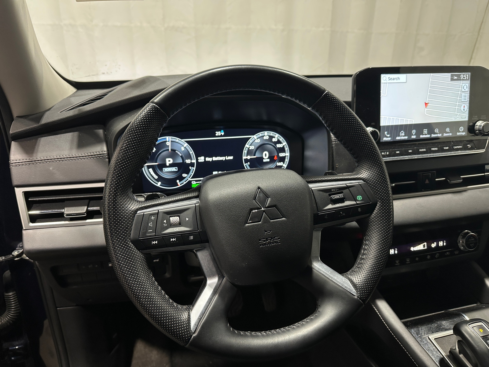 Thumbnail: 2024 Mitsubishi Outlander - 4