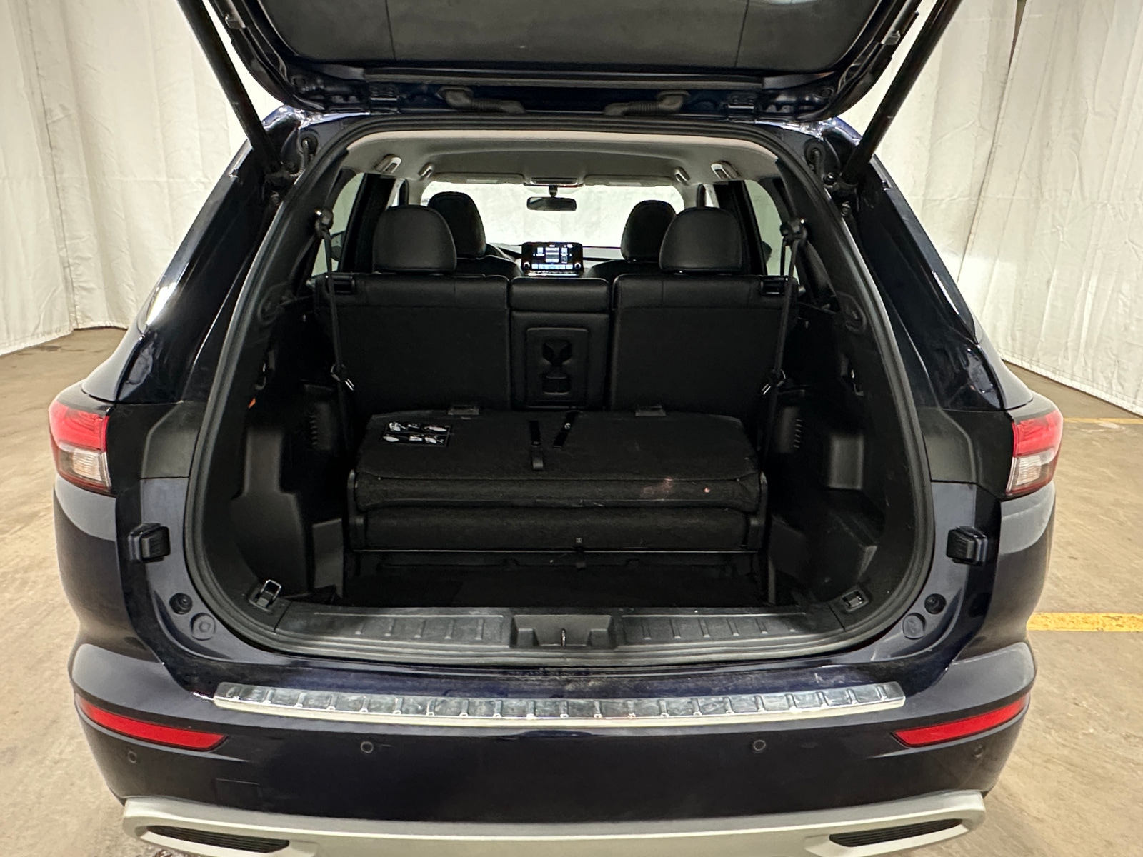 Thumbnail: 2024 Mitsubishi Outlander - 6